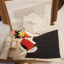 Load image into Gallery viewer, Snowman Hexie Ornament Kit