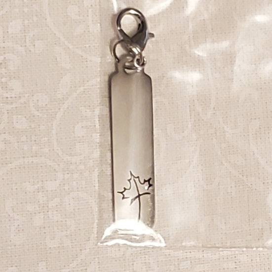 Zipper Pulls / Charm Long engraved leaf